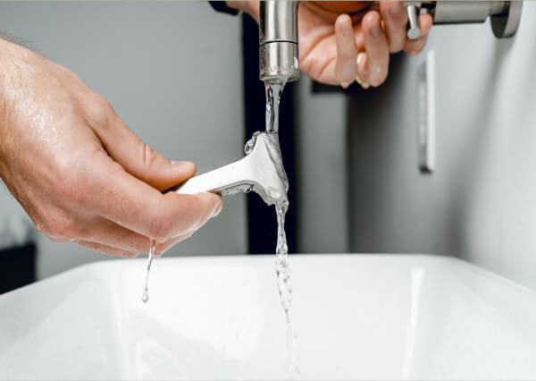How Going With Best Plumbing Leak Detection Services Can Save You Money